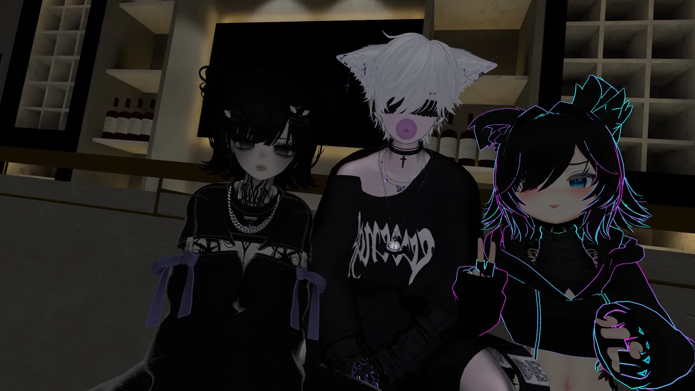 VRChat 合影，角色靠在一起